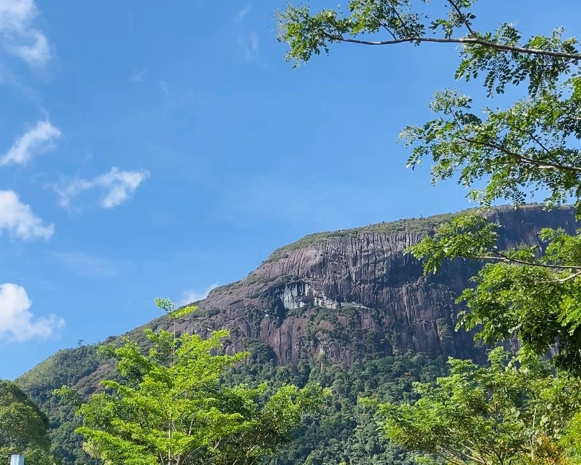 Fakta Unik Bukit Kelam, Batu Raksasa Ikonik dari Sintang