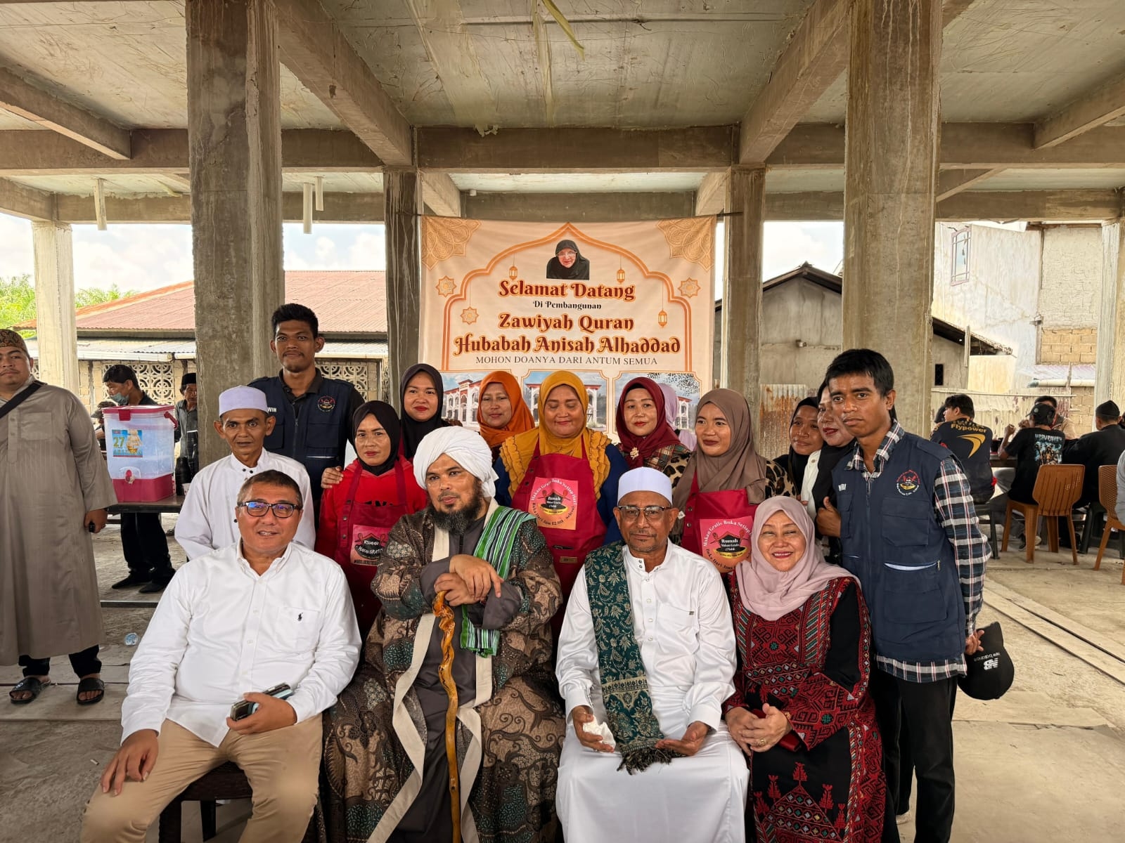 Ustadz Derry Sulaiman Kunjungi Rumah Makan Gratis Habib di Pontianak
