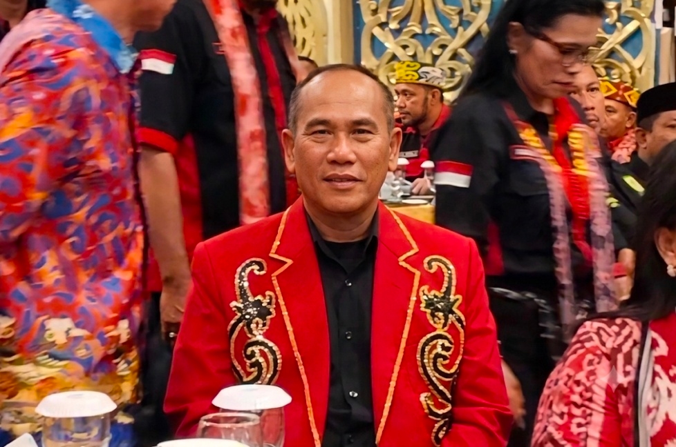Tokoh Dayak Albertus Pinus Harapkan Pengurus Baru Mangkok Merah Jadi Jembatan Komunikasi di Kalbar