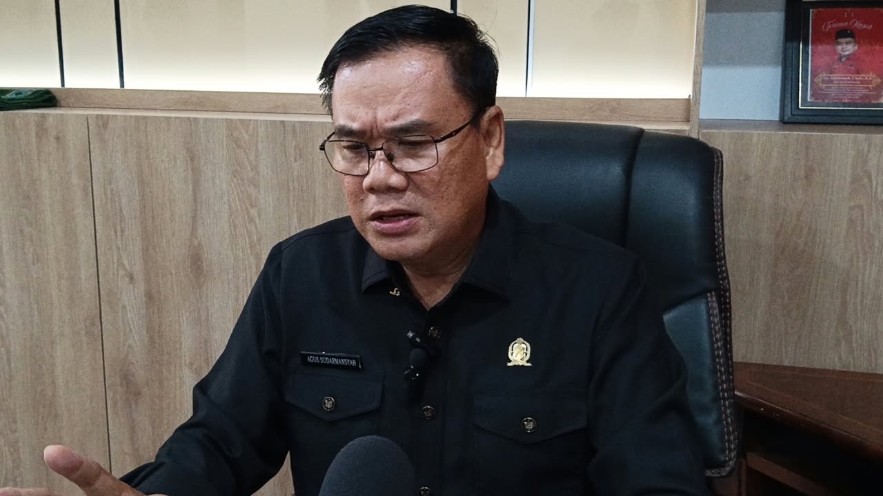 Fraksi PDIP Kalbar Tolak Wacana Pencabutan Perda Pembukaan Lahan