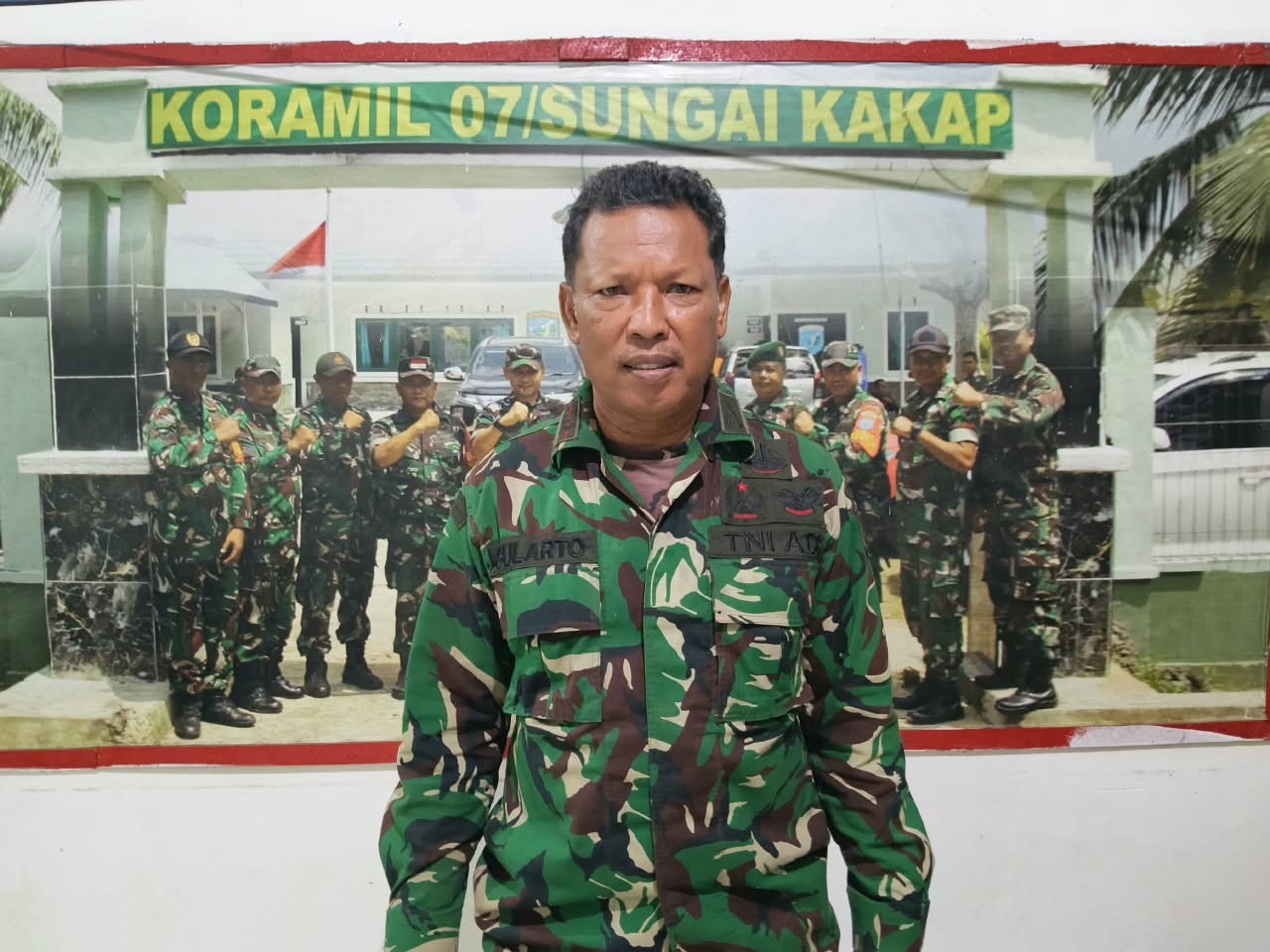 Koramil 07 Sungai Kakap Masih Berjibaku Padamkan Karhutla di Rasau Jaya