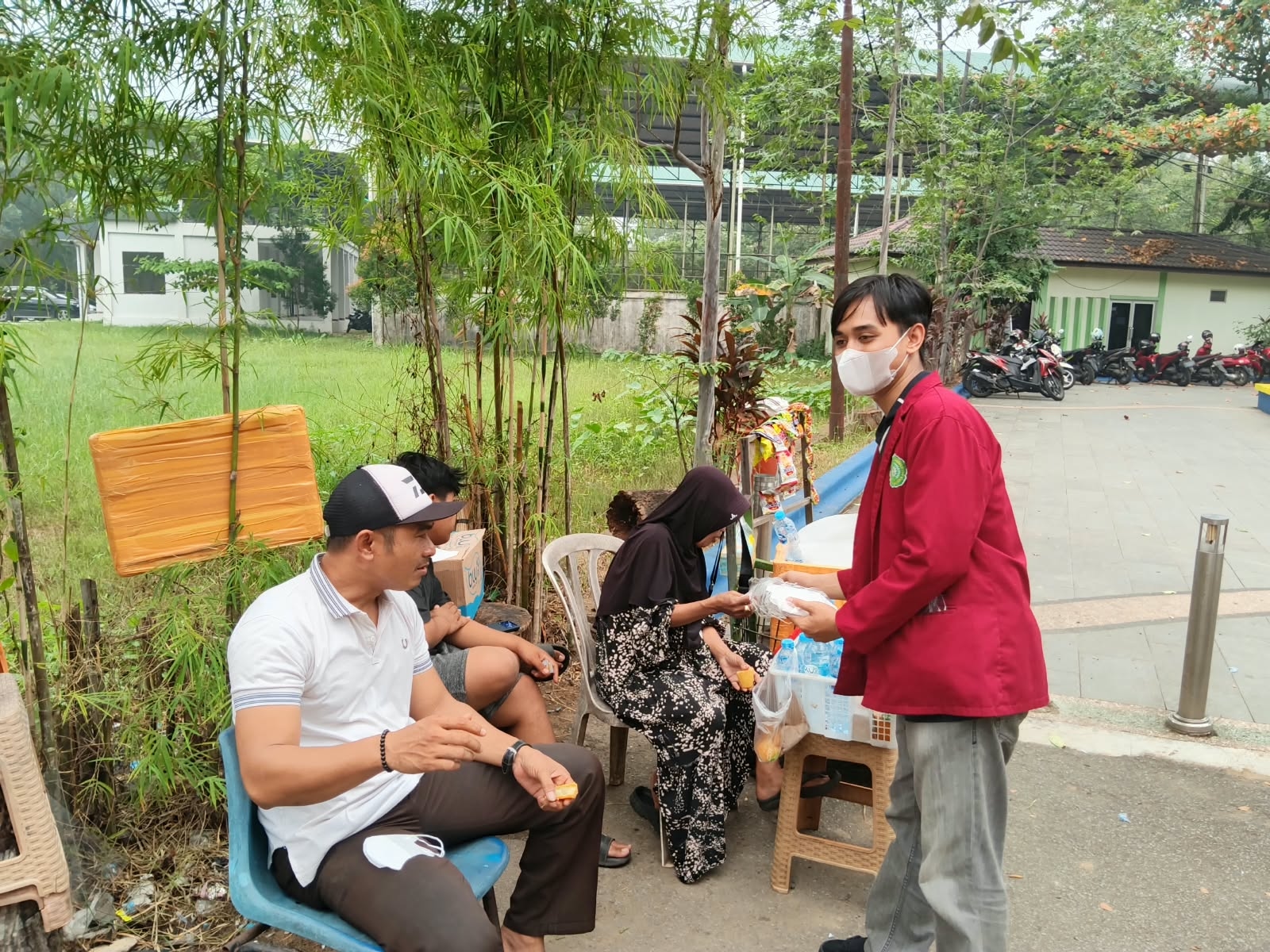 Kabut Asap Karhutla, 4.000 Masker Dibagikan untuk Warga Pontianak