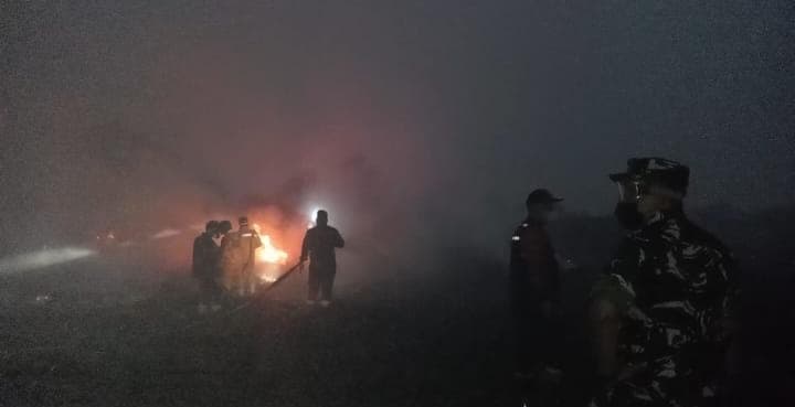 Diduga Dipicu Puntung Rokok, Kebakaran Hanguskan 1 Hektare Lahan di Jakabaring Sport City Palembang