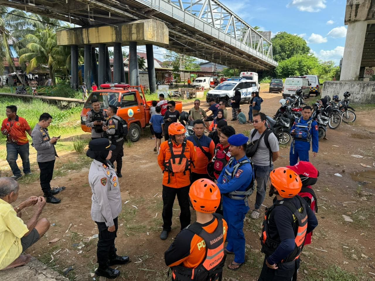 Pria Diduga Terjun dari Jembatan Kapuas I, Tim SAR Gabungan Lakukan Pencarian
