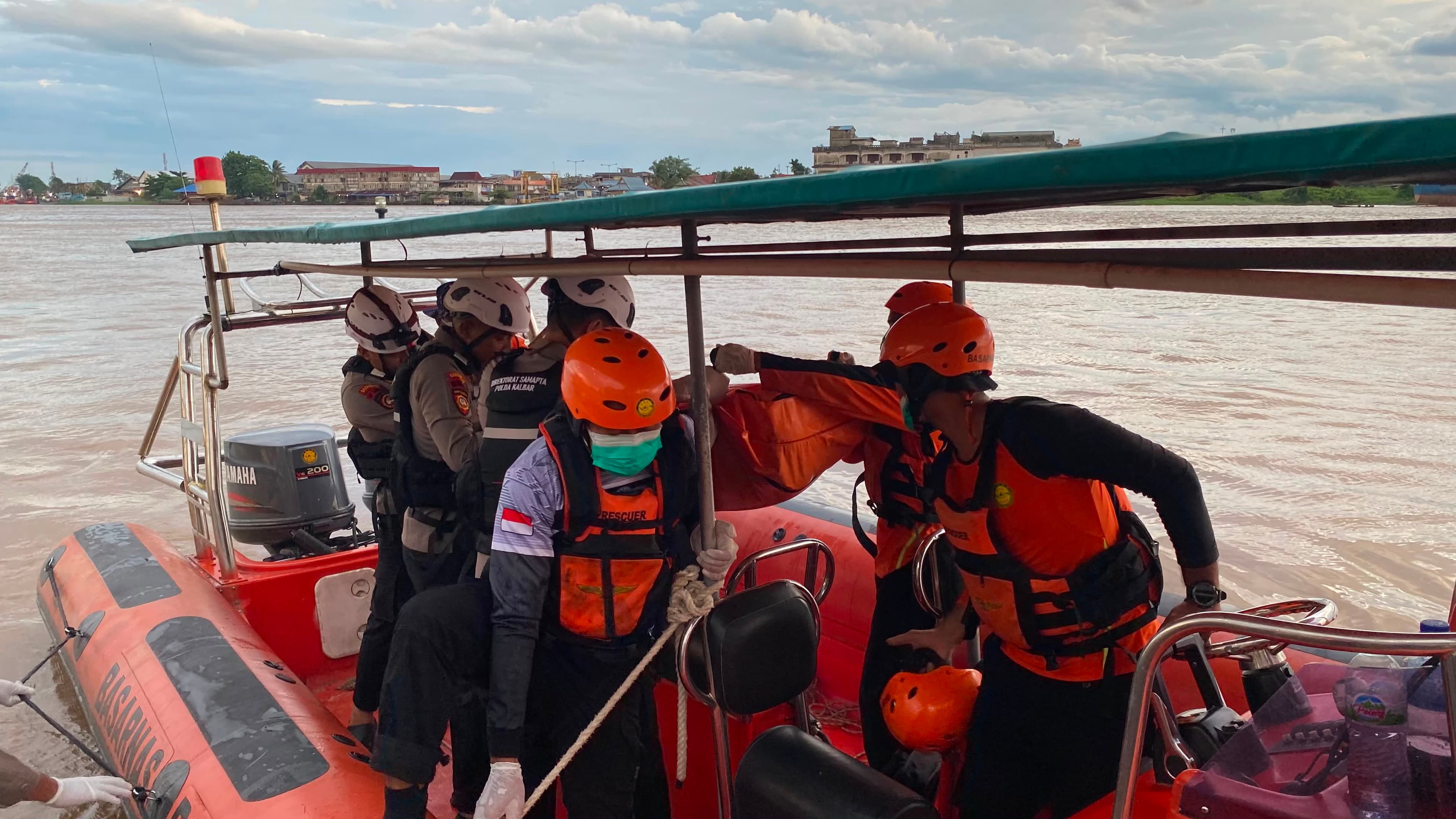 Tim SAR Gabungan Temukan Korban Tenggelam di Sungai Kapuas pada Hari Ketiga Pencarian