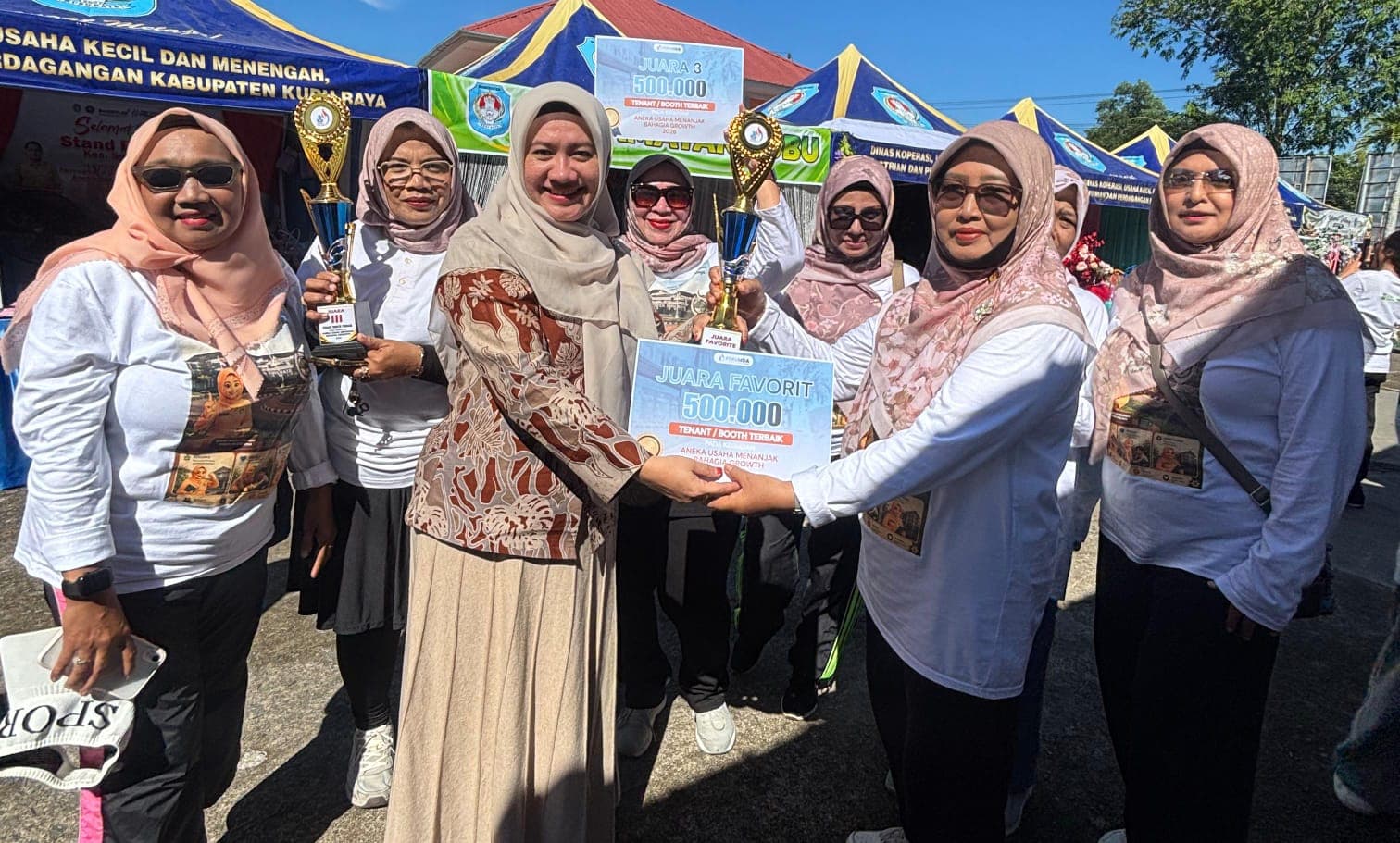 Sukses Digelar Tiga Hari, Expo UMKM Perumda Menanjak Bahagia Kubu Raya Ditutup dengan Antusiasme Tinggi