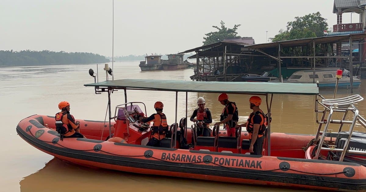 Tim SAR Gabungan Cari ABK KM Eka Prima yang Hilang di Perairan Kakap