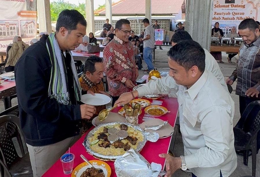 Bakal Calon Ketua BPP HIPMI Ade Jona Prasetyo Kunjungi Rumah Makan Gratis Habib di Pontianak