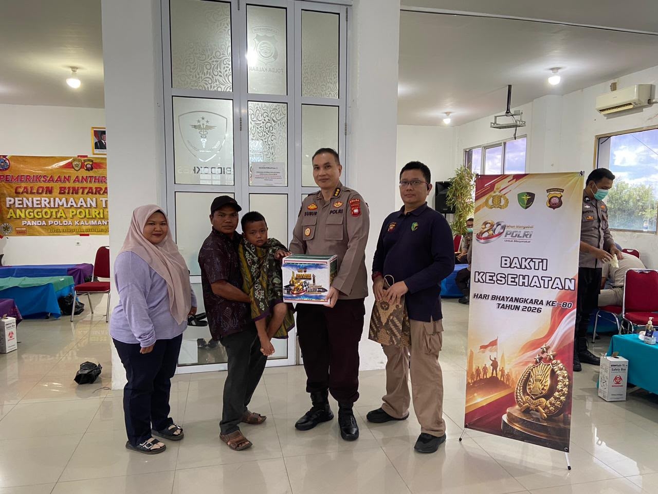 Bakti Kesehatan Hari Bhayangkara Ke-80, Polda Kalbar Layani Sunat Massal bagi Masyarakat