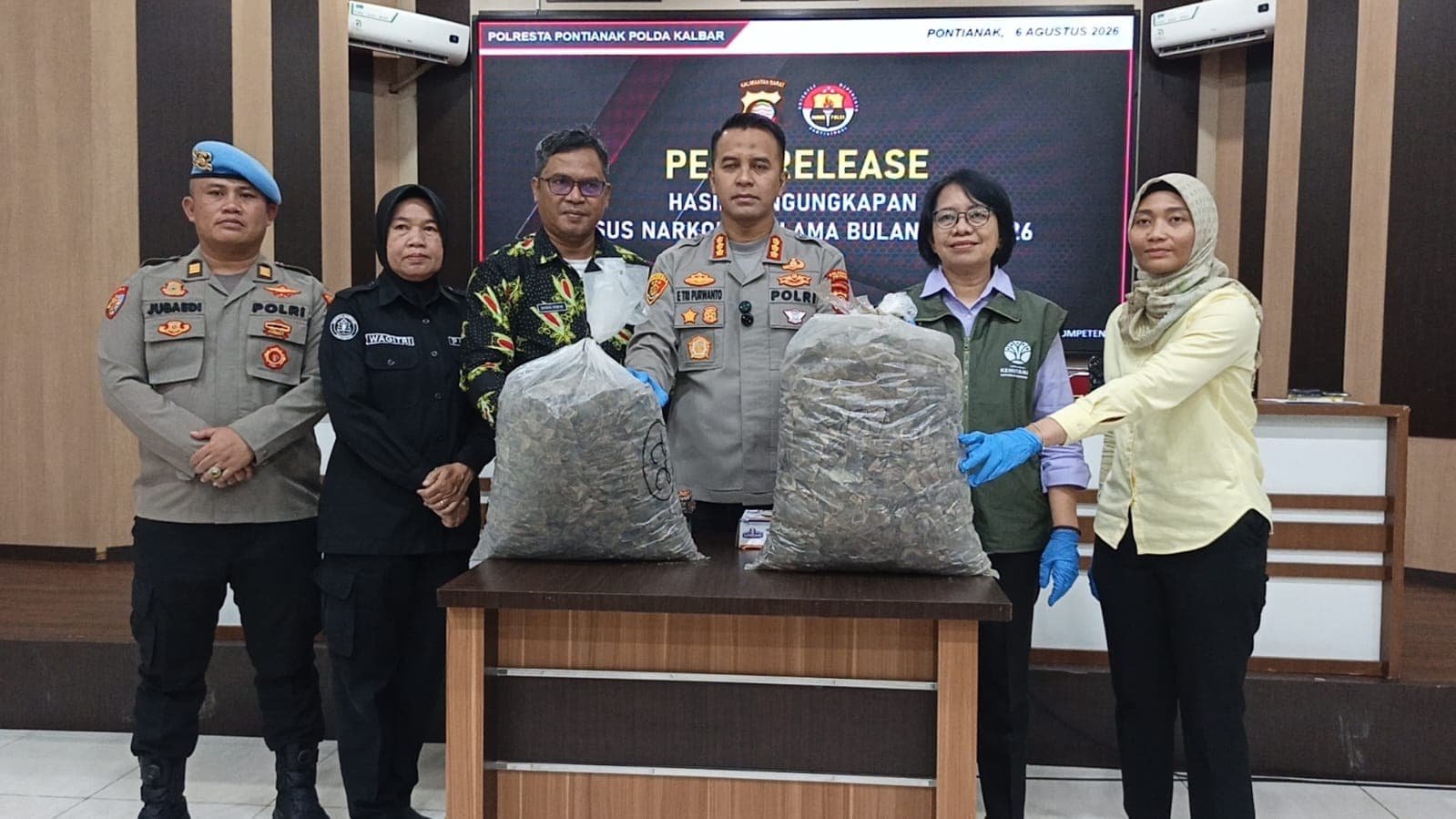 Polresta Pontianak Bongkar Perdagangan Sisik Trenggiling, Dua Tersangka Ditangkap