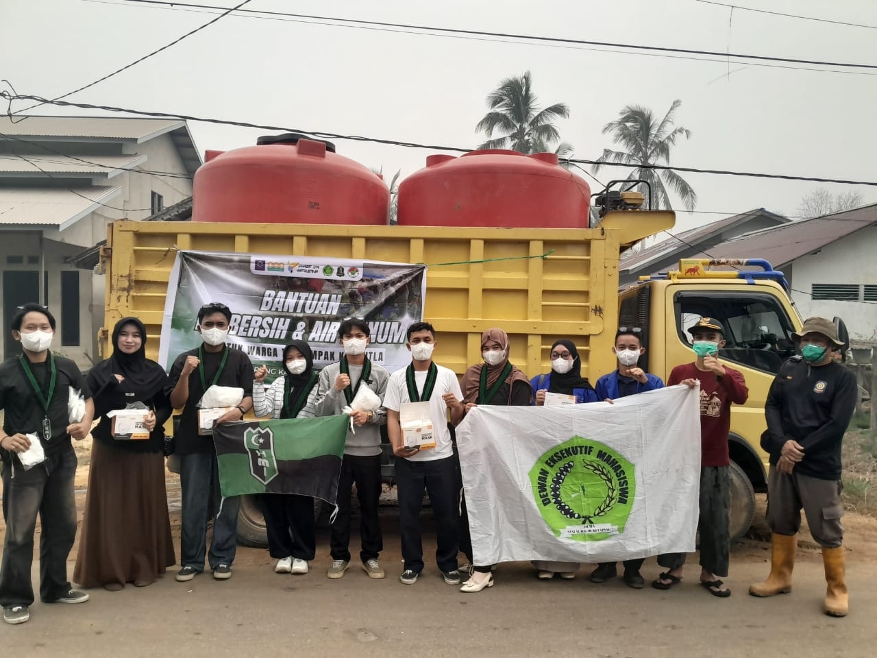 Tak Hanya Kabut Asap, Karhutla Bikin Warga Kesulitan Air, HMI Ketapang Bergerak
