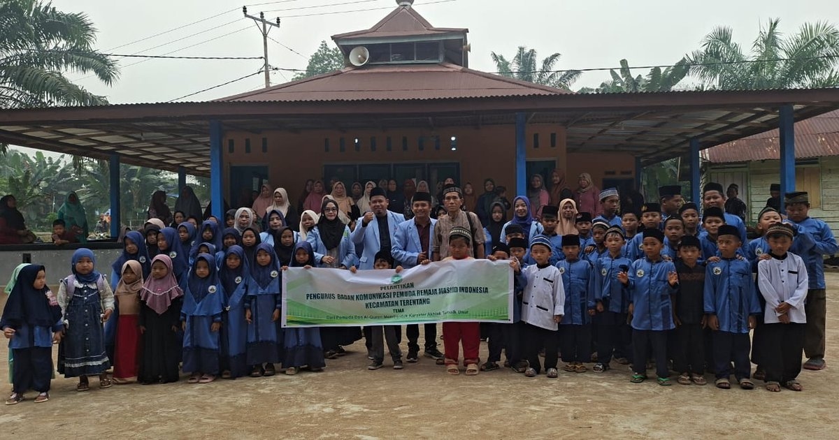 Pelantikan BKPRMI Terentang Dibarengi Gerakan Berbagi Al-Qur’an